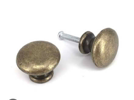 Photo of 2 Cabinet Knobs (Aldrington/Hove) #1