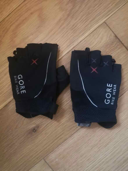 Photo of free Pair if mens gore Cycling gloves (Streatham SW16) #1