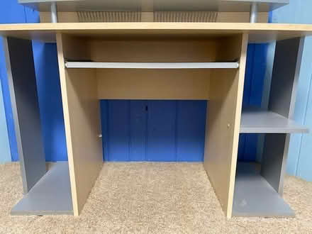 Photo of free Desk in Excellent Condition (North part of Buffalo Grove) #4