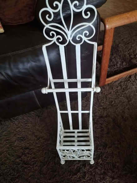 Photo of free French toilet roll holder (Fox Street CO7) #2