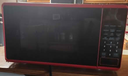 Photo of free Small working microwave (El Cajon, Bostonia) #1