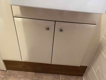 Photo of free Cloakroom Bathroom Suite (Chester CH3) #4