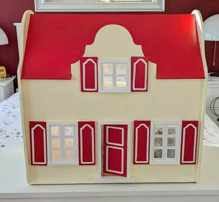 Photo of free Doll house (Falkirk FK1) #1