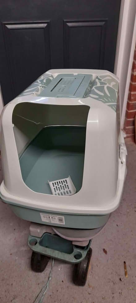 Photo of free Litter tray for large cat and some litter (City Centre NR1) #3
