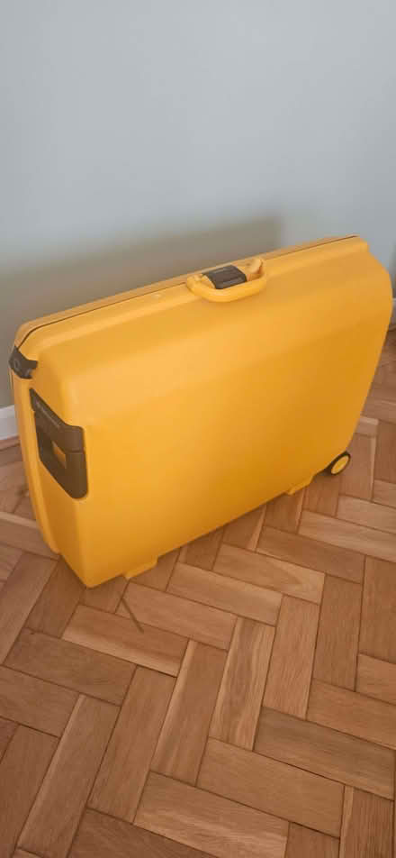 Photo of free Samsonite suitcase (St Stephens AL3) #1