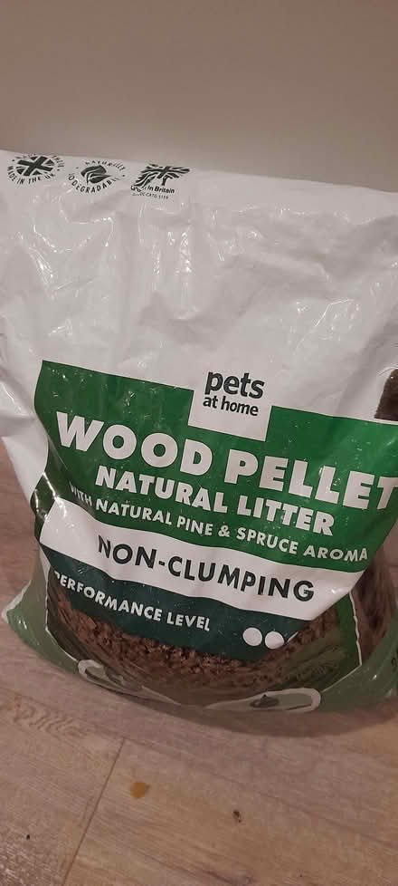 Photo of free Litter tray for large cat and some litter (City Centre NR1) #2