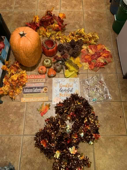 Photo of free Autumn Decor (Arlington Mill Community Cntr) #1