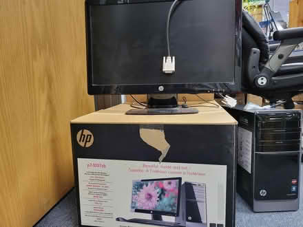 Photo of free monitor & computer w no hard drive (near Horsetooth and College) #1