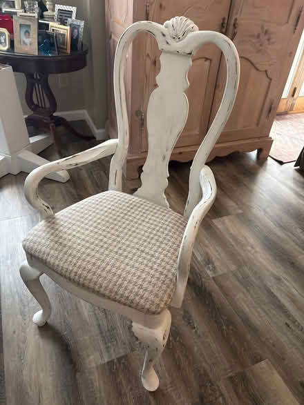 Photo of free Dining table and chairs (Eden Prairie) #3