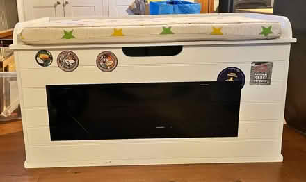 Photo of free GLTC white trunk / chest (TW12 - Hampton Hill) #1