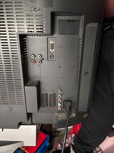 Photo of free Sony TV and tv stand (Cobham, KT11) #4