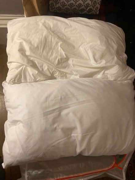 Photo of free 2 x Polyester pillows (Kelvingrove G3) #1
