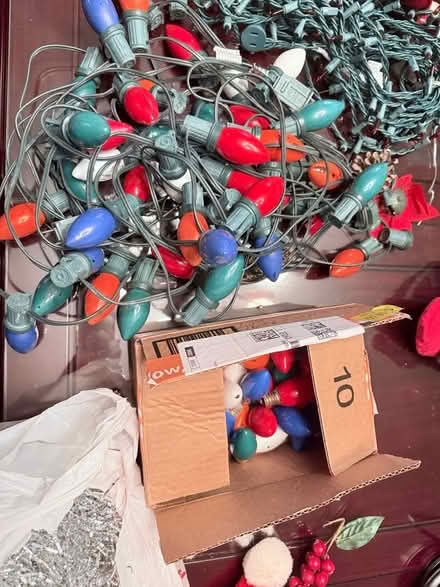 Photo of free Miscellaneous Christmas decorations (Plainfield and Bailey, Darien) #4