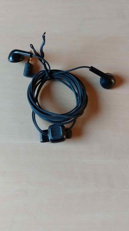 Photo of free Stereo earphones (Comiston EH10) #1