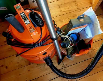 Photo of free vax 6131 wash & vac for spares or repair (New Marston OX3) #1