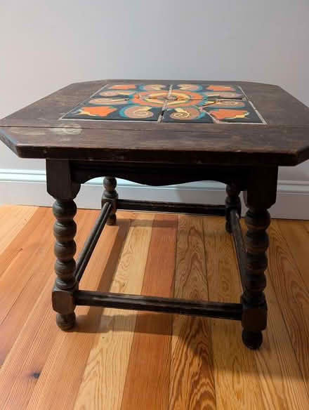 Photo of free Vintage 1920s table (Medford) #2