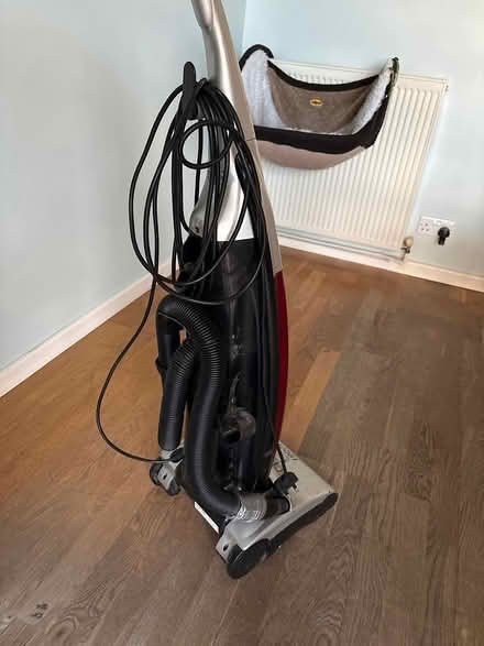 Photo of free Hoover pets 1900W (Shooters Hill SE18) #2