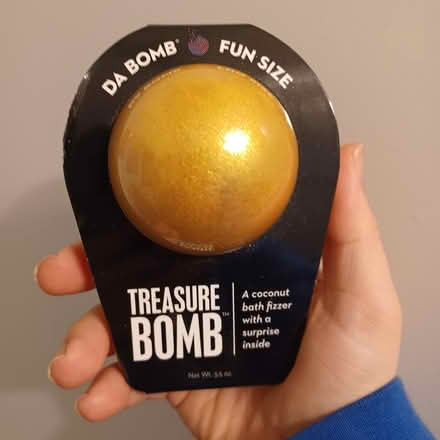 Photo of free Coconut fizzy bath bomb (Travis Heights) #1