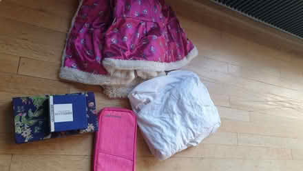 Photo of free Bag of stuff - 2 fitted sheet for toddler beds +++ (Iffley OX4) #1