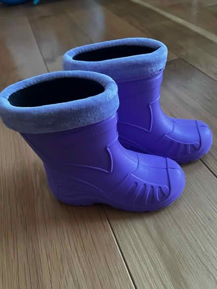 Photo of free Light purple lined kids wellies (size Eu 28) (West Wickham BR4) #1