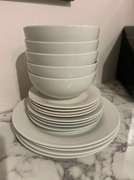 Photo of free White tableware (Bearwood) #1