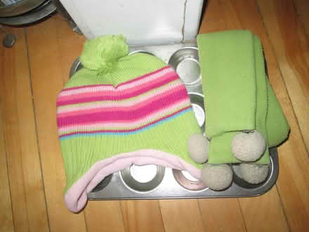 Photo of free toddler hat and scarf (Old Ottawa South) #1