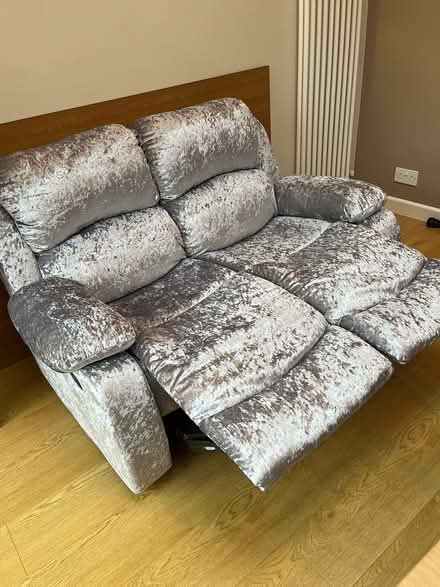 Photo of free Sofa that reclines (Bishops Waltham) #1