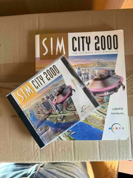 Photo of free SIM City 2000 PC game (Lower Earley RG6) #1