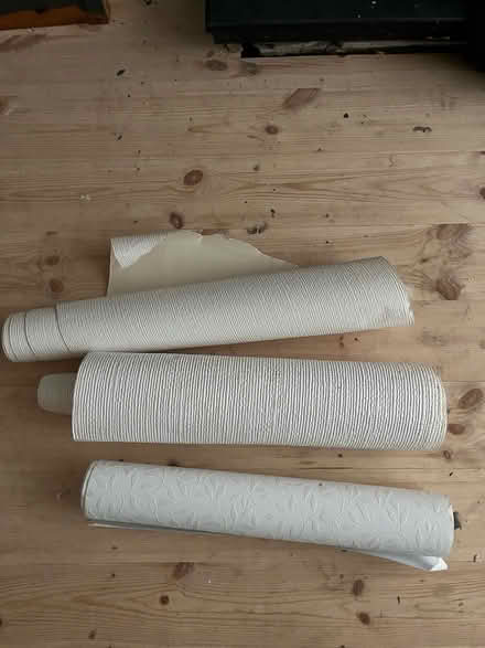 Photo of free End rolls of wallpaper (Moor Park L23) #1