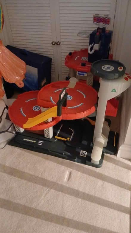 Photo of Ikea garage (Henley in Arden B95) #2