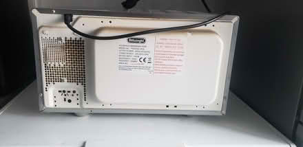 Photo of free DeLonghi 900w Oven Microwave (Theoblads Grove EN8) #2