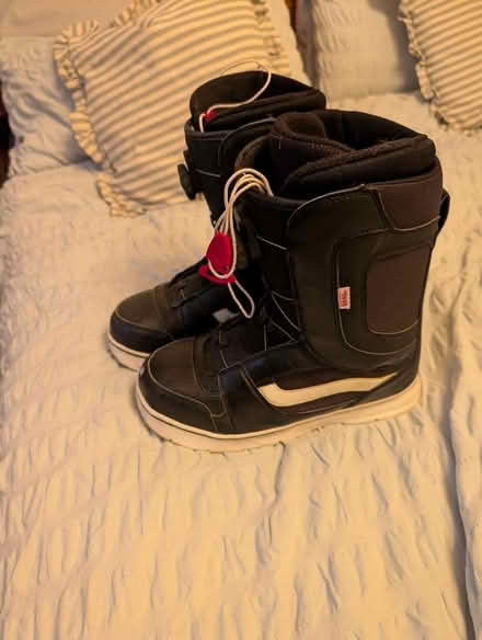 Photo of free Snow board boots size 9 (Cawston CV22) #1