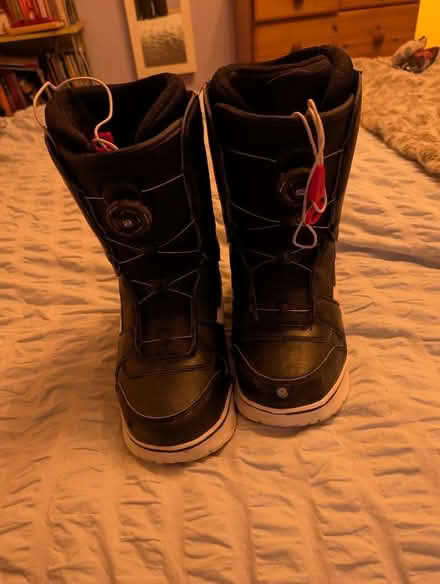 Photo of free Snow board boots size 9 (Cawston CV22) #2