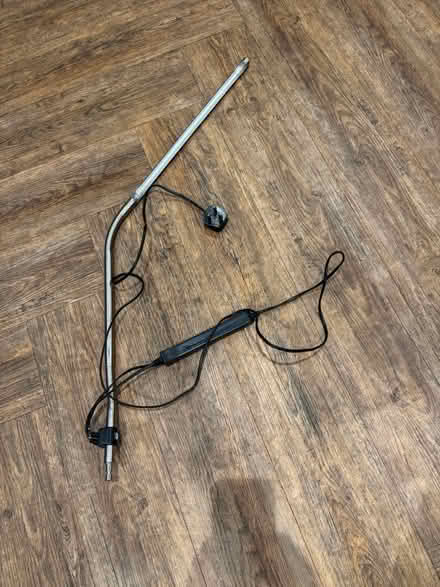 Photo of free Beauty table light (Ng2 6jh) #2