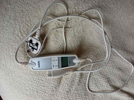 Photo of free Heated Mattress Cover (Single Bed) with Two Heat Zones (Hildenborough TN11) #4