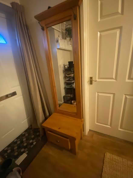 Photo of free Hallway coat stand and mirror (Wentnor SY9) #1
