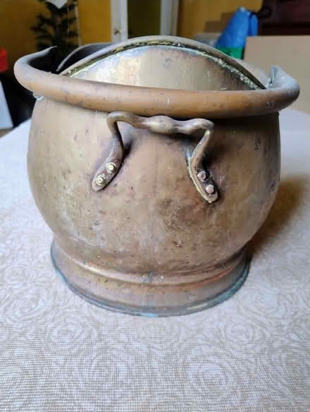 Photo of free Vintage copper coal scuttle (Little Herberts GL53) #3
