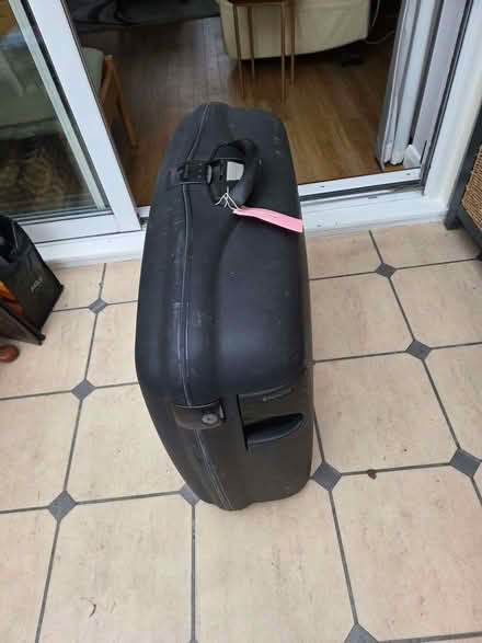 Photo of free Large Samsonite suitcase (Purley CR8) #1
