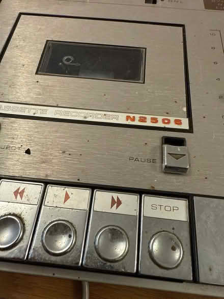 Photo of free Vintage Phillips casette recorder (Oakley RG23) #2