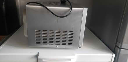 Photo of free DeLonghi 900w Oven Microwave (Theoblads Grove EN8) #4