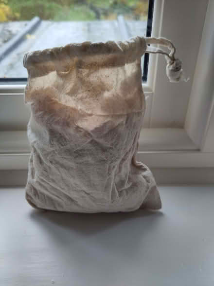 Photo of free Small bag of homemade rose petal confetti. 3/4 handfuls. (Berkhamsted HP4) #1