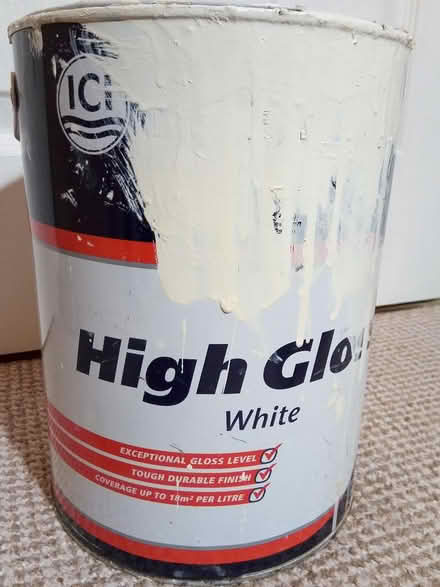 Photo of free Solvent-based undercoat & paint (North Oxford OX2) #2