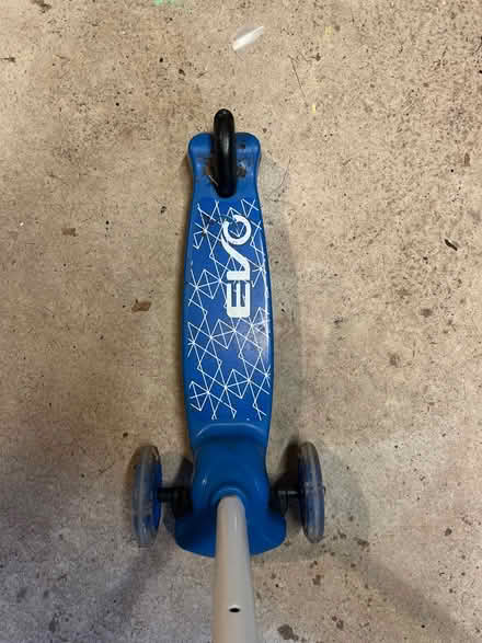 Photo of free Kids 3 wheel scooter (Watitune Avenue, CV10) #2