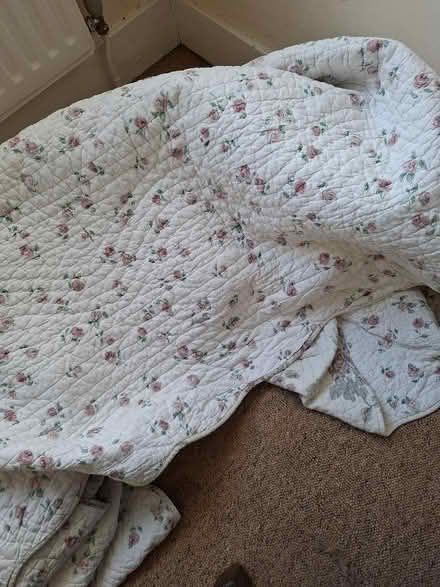 Photo of free King sized quilt. (Henley-on-Thames RG9) #1