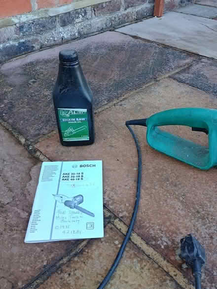 Photo of free Bosch AKE 40-18S Electric chainsaw (Blackwater GU17) #2