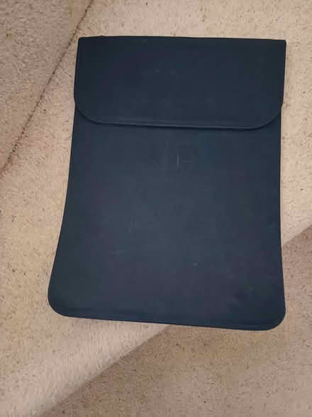 Photo of free Ipad/ tablet case (Felden HP3) #2