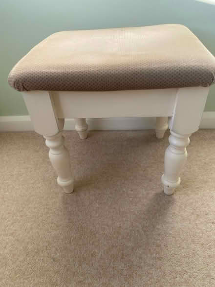 Photo of free Small stool (GL4) #1