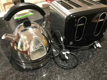 Photo of free Electric kettle & Toaster (Kings Hill, West Malling) #1