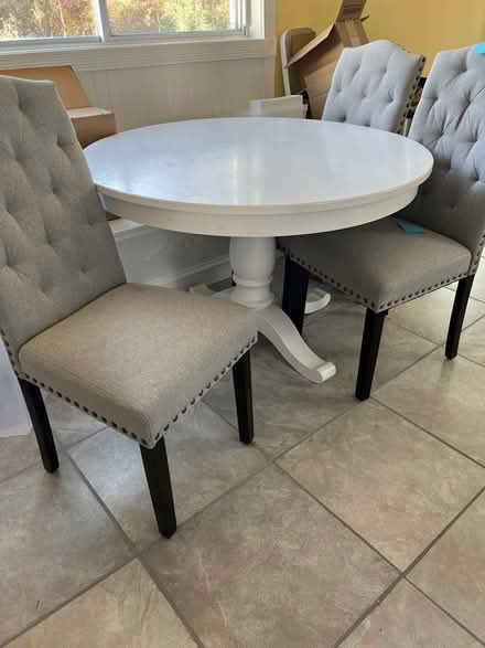 Photo of free Table and chairs (Burlington Twp springside) #2