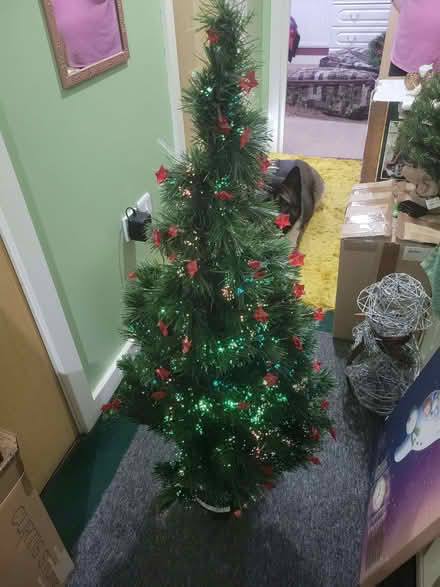 Photo of free Colour changing Fibre optic Christmas Tree 4ft, red stars do (Leavesden WD25) #1